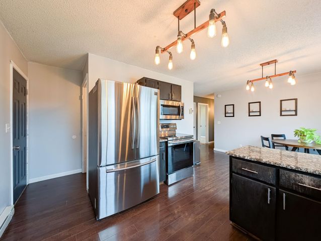 205 4TH Street E, Horace, ND 58047