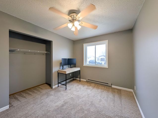 205 4TH Street E, Horace, ND 58047