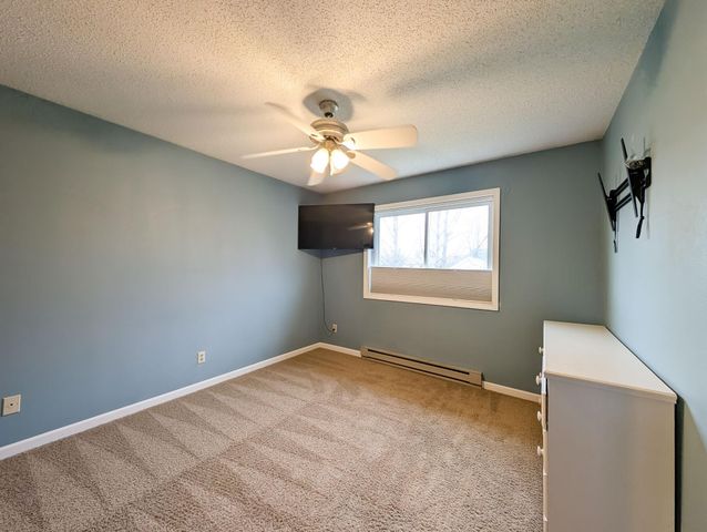 205 4TH Street E, Horace, ND 58047