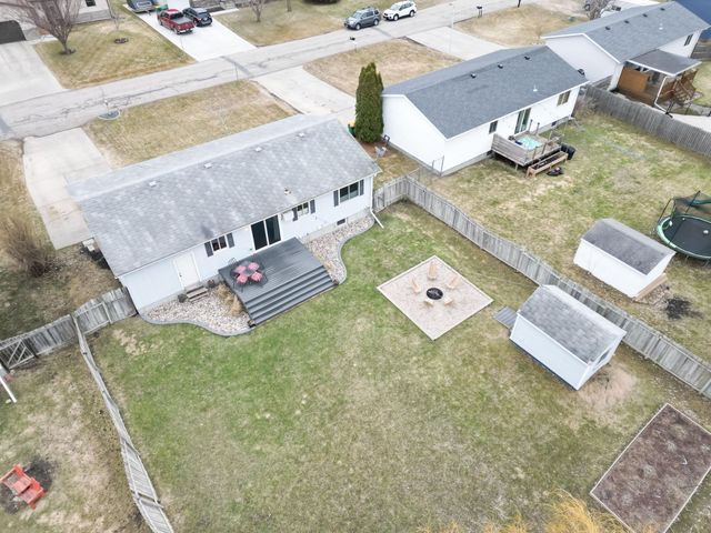 205 4TH Street E, Horace, ND 58047