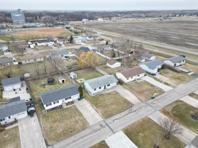 205 4TH Street E, Horace, ND 58047
