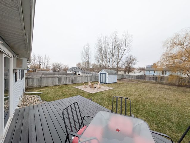 205 4TH Street E, Horace, ND 58047