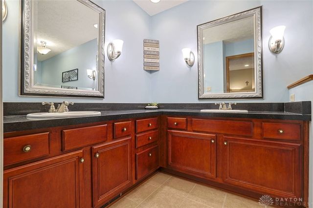 304 Chinkapin Circle, Englewood, OH 45315