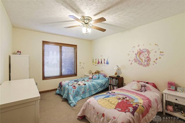 304 Chinkapin Circle, Englewood, OH 45315