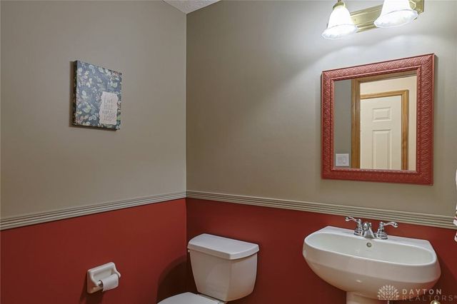 304 Chinkapin Circle, Englewood, OH 45315