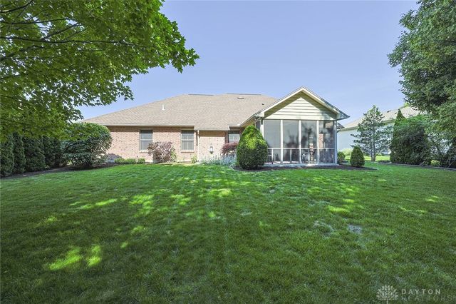 304 Chinkapin Circle, Englewood, OH 45315