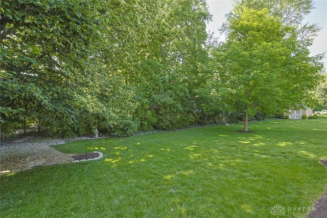 304 Chinkapin Circle, Englewood, OH 45315