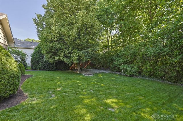 304 Chinkapin Circle, Englewood, OH 45315
