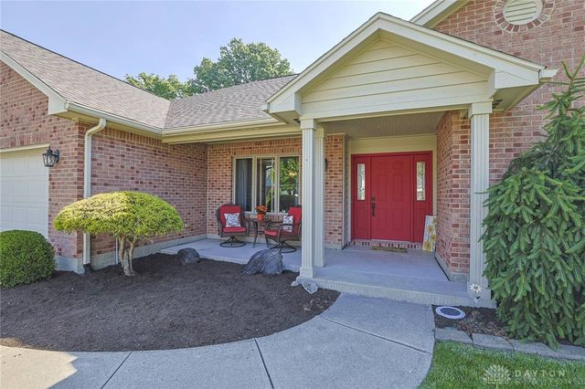 304 Chinkapin Circle, Englewood, OH 45315
