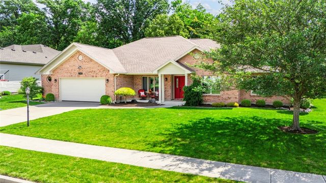 304 Chinkapin Circle, Englewood, OH 45315