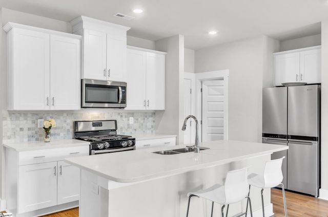 19 Centimeters Drive, Mauldin, SC 29662