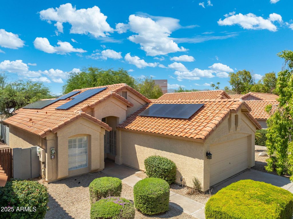 Image 14 of property listing at 16618 S 32ND Place, Phoenix, AZ 85048
