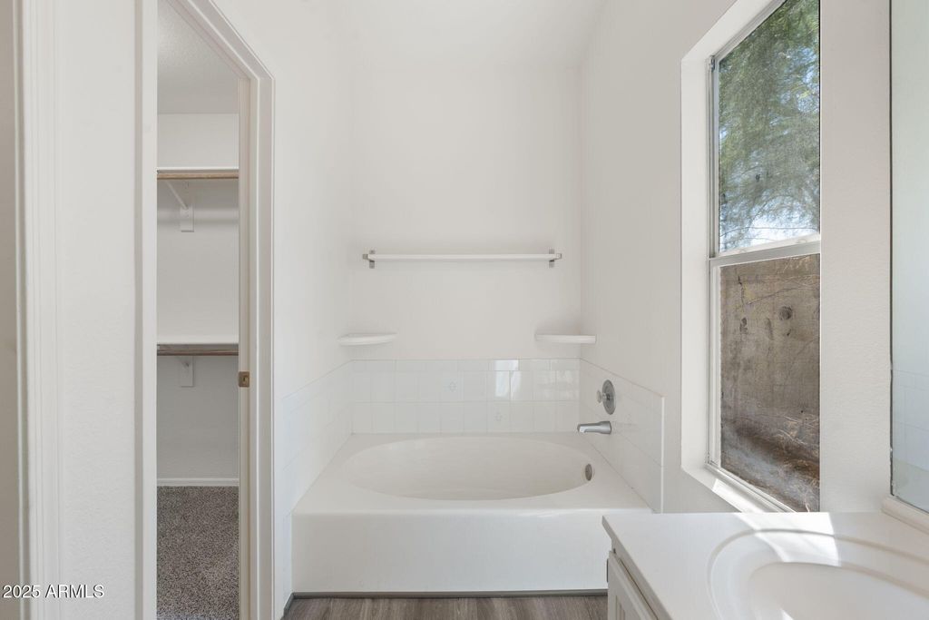 Image 27 of property listing at 16618 S 32ND Place, Phoenix, AZ 85048
