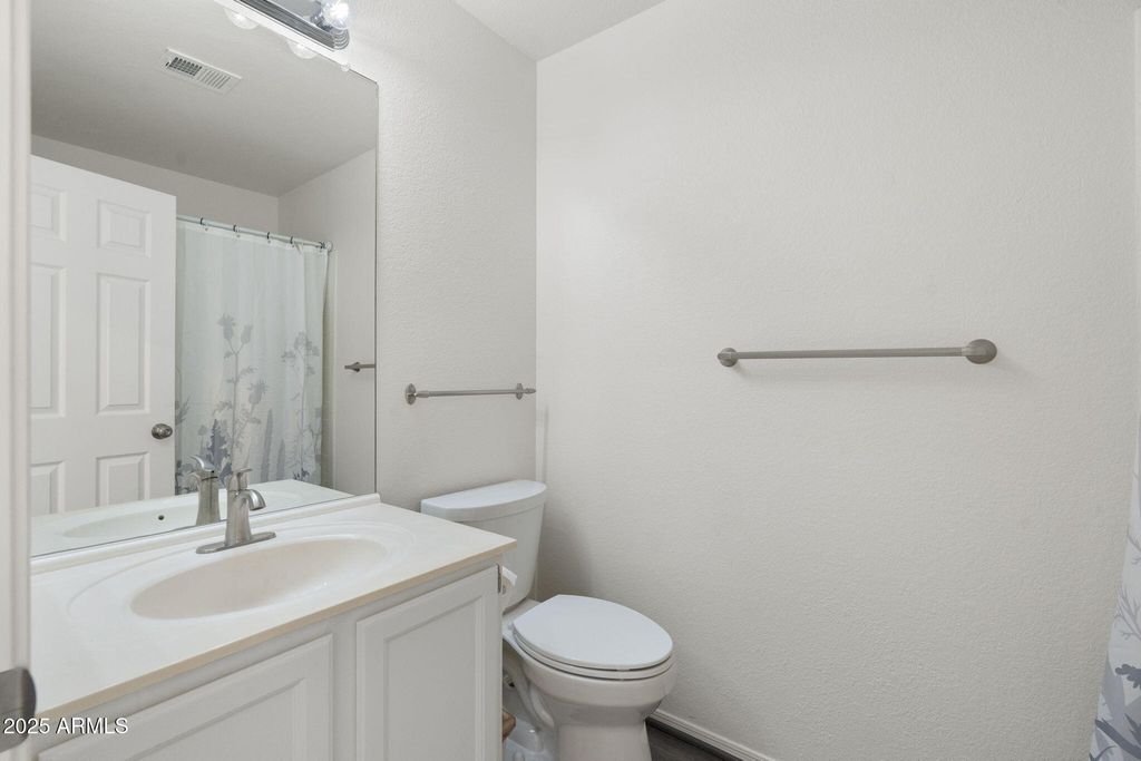 Image 33 of property listing at 16618 S 32ND Place, Phoenix, AZ 85048