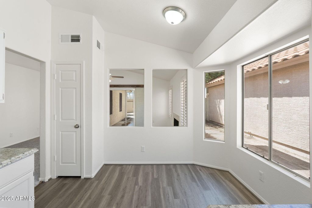 Image 41 of property listing at 16618 S 32ND Place, Phoenix, AZ 85048