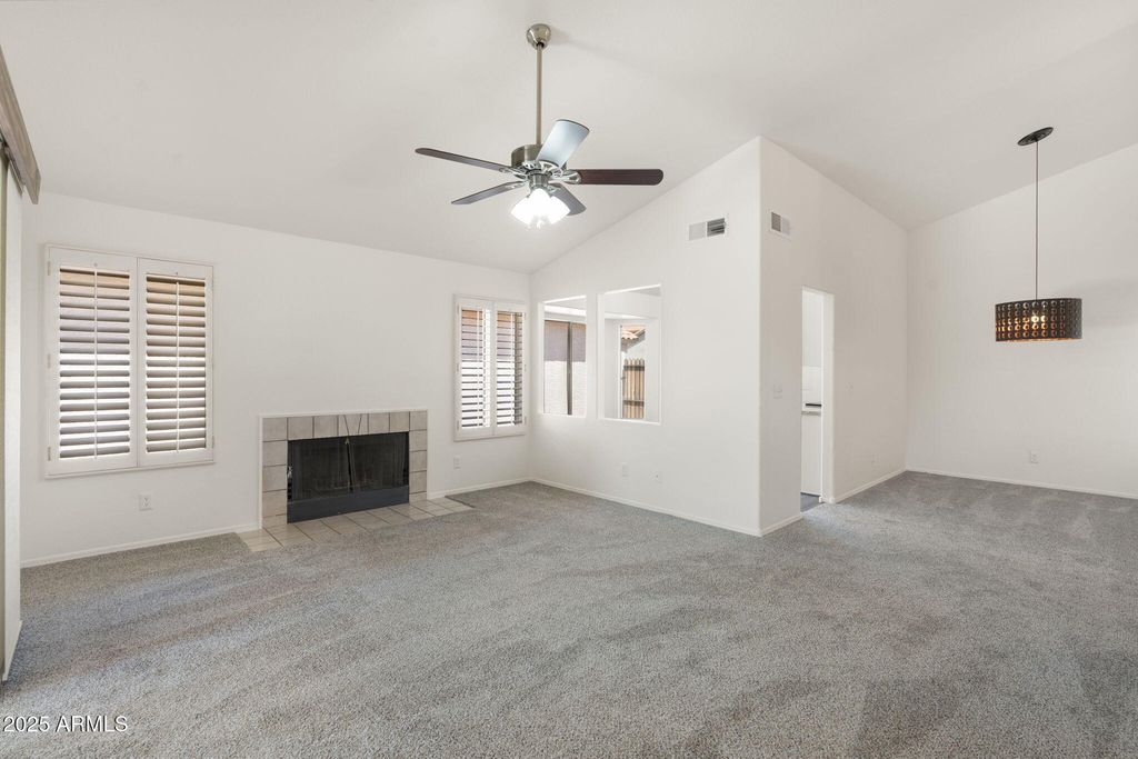 Image 45 of property listing at 16618 S 32ND Place, Phoenix, AZ 85048