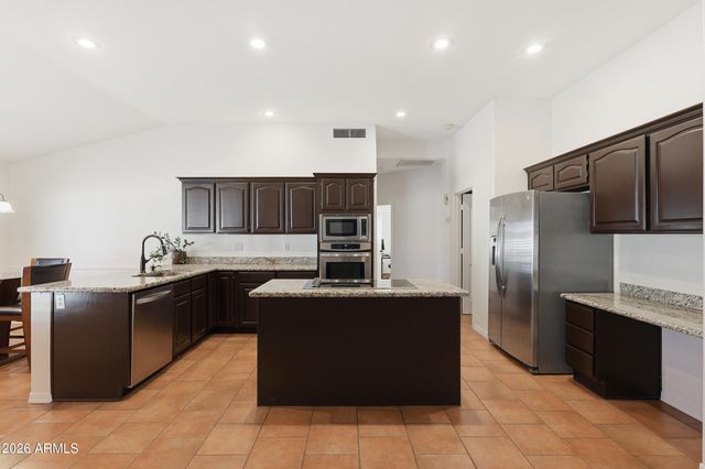 1133 N Peppertree Drive, Gilbert, AZ 85234