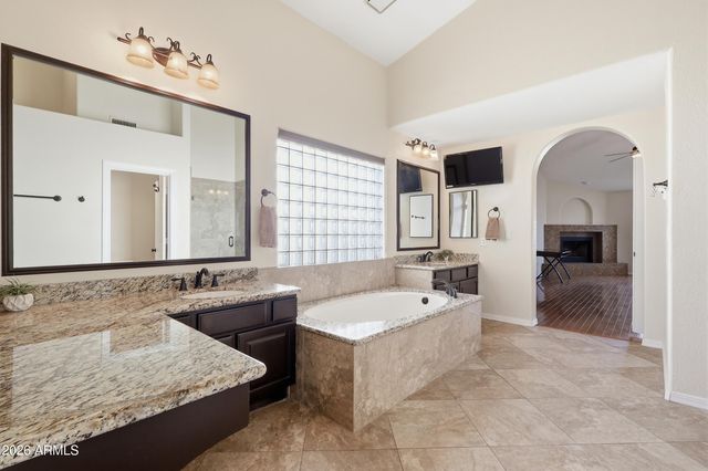 1133 N Peppertree Drive, Gilbert, AZ 85234