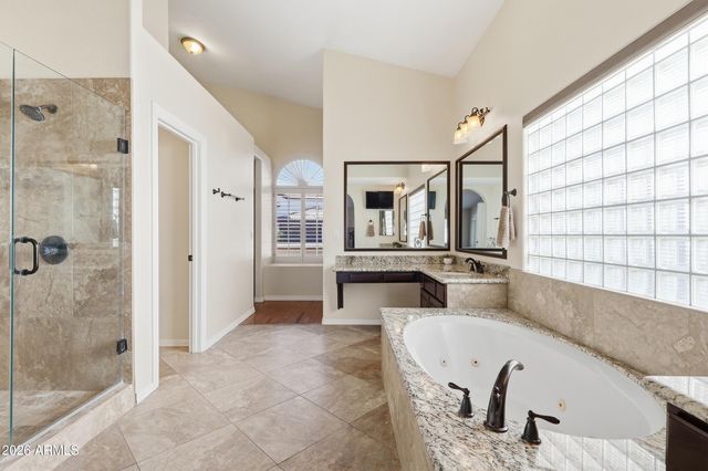 1133 N Peppertree Drive, Gilbert, AZ 85234