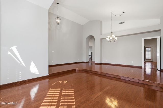 1133 N Peppertree Drive, Gilbert, AZ 85234