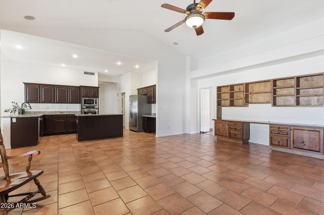 1133 N Peppertree Drive, Gilbert, AZ 85234