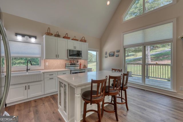 206 Gladson Lane, Blairsville, GA 30512