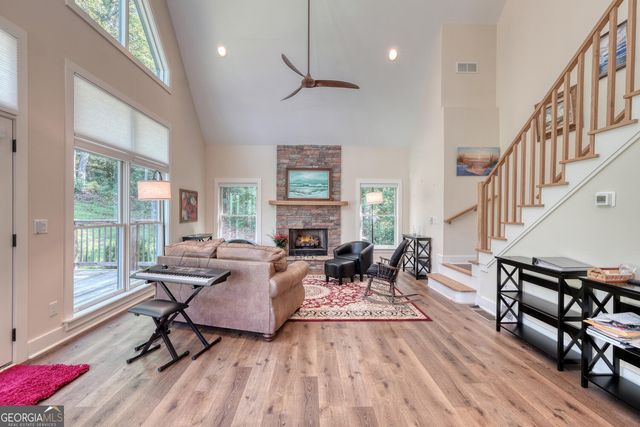 206 Gladson Lane, Blairsville, GA 30512