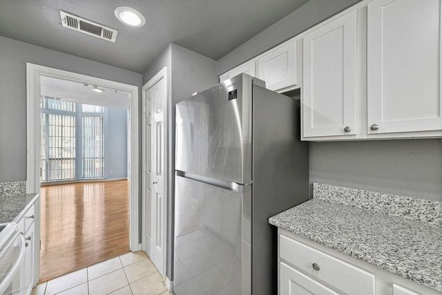 3100 Cole Avenue 211, Dallas, TX 75204