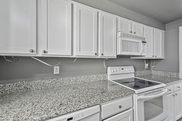 3100 Cole Avenue 211, Dallas, TX 75204