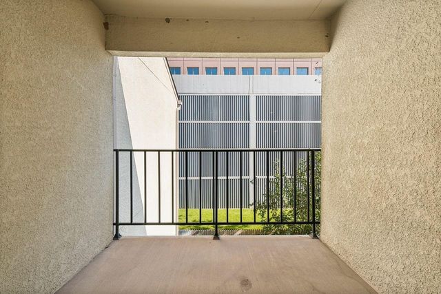 3100 Cole Avenue 211, Dallas, TX 75204