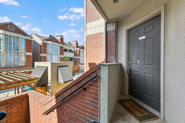 3100 Cole Avenue 211, Dallas, TX 75204