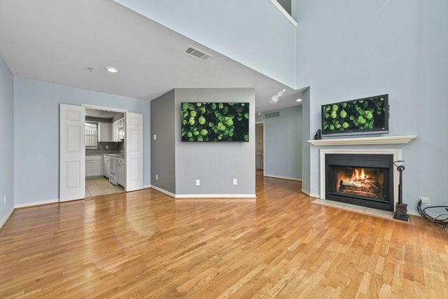 3100 Cole Avenue 211, Dallas, TX 75204
