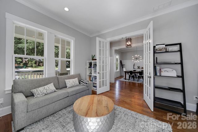 3015 Commonwealth Avenue, Charlotte, NC 28205