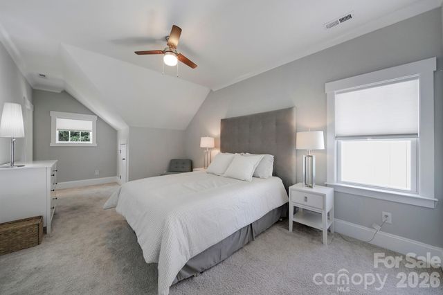 3015 Commonwealth Avenue, Charlotte, NC 28205