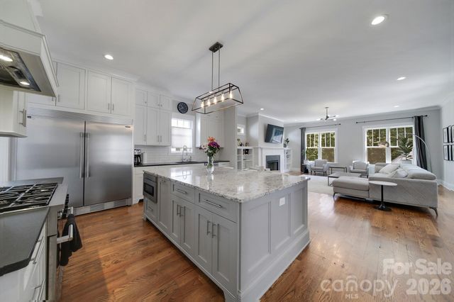 3015 Commonwealth Avenue, Charlotte, NC 28205