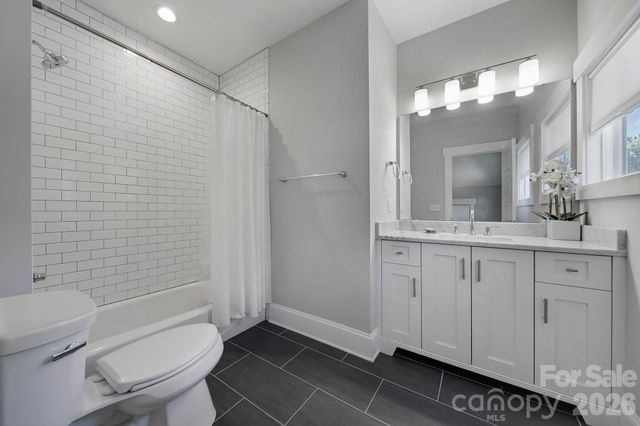 3015 Commonwealth Avenue, Charlotte, NC 28205