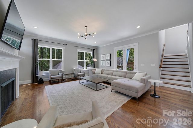 3015 Commonwealth Avenue, Charlotte, NC 28205