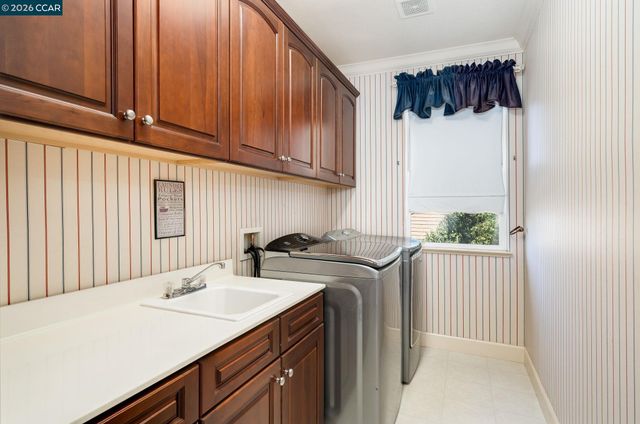 1206 Sierra Trail Rd, Oakley, CA 94561
