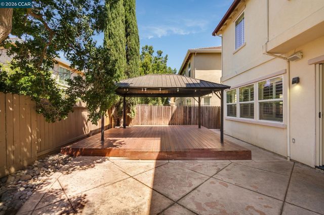 1206 Sierra Trail Rd, Oakley, CA 94561