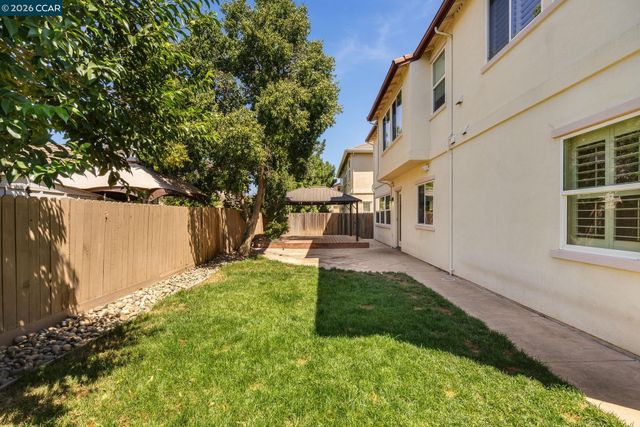 1206 Sierra Trail Rd, Oakley, CA 94561