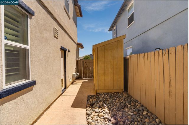 1206 Sierra Trail Rd, Oakley, CA 94561