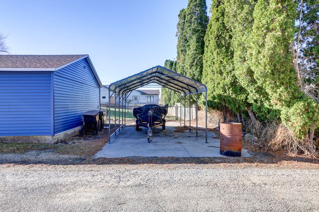 320 10th Street, Fulton, IL 61252