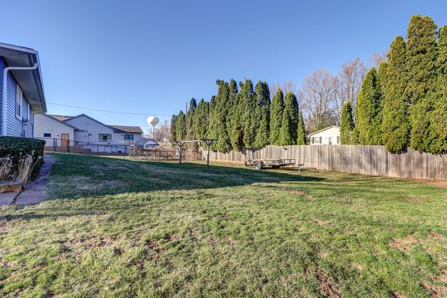 320 10th Street, Fulton, IL 61252