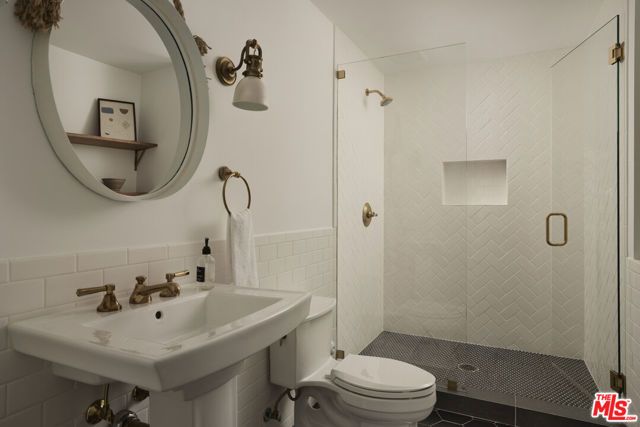 2039 N Gramercy Place, Los Angeles, CA 90068