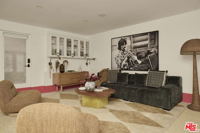 2039 N Gramercy Place, Los Angeles, CA 90068