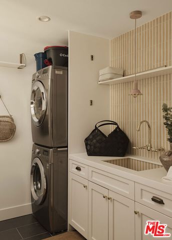 2039 N Gramercy Place, Los Angeles, CA 90068