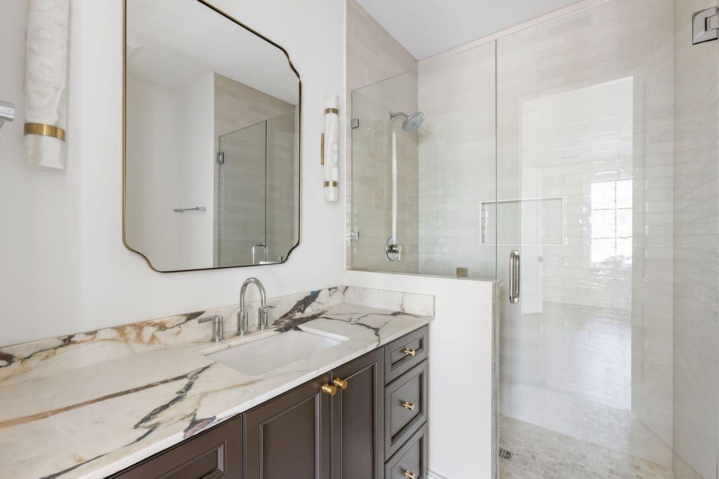 Image 12 of property listing at 747 Hill Street, Mount Pleasant, SC 29464