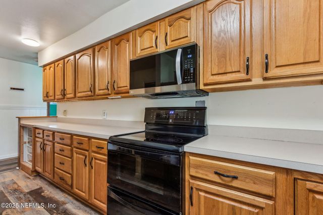5642 BRADSHAW Street, Jacksonville, FL 32277