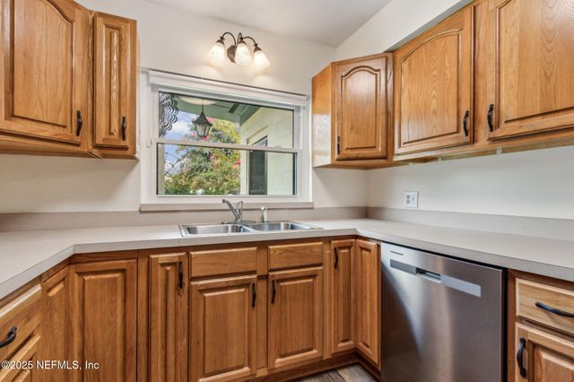 5642 BRADSHAW Street, Jacksonville, FL 32277