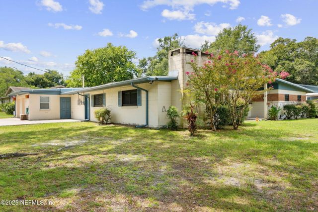 5642 BRADSHAW Street, Jacksonville, FL 32277